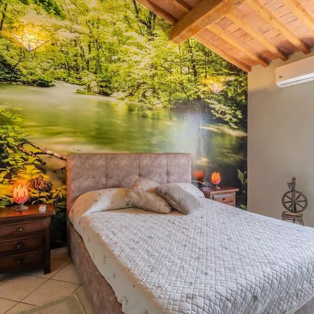 Tiziana Villa *